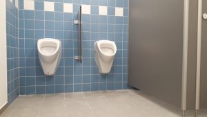 Alte Paplo-Neruda-Schule Toiletten nicht für Grundschüler geeignet